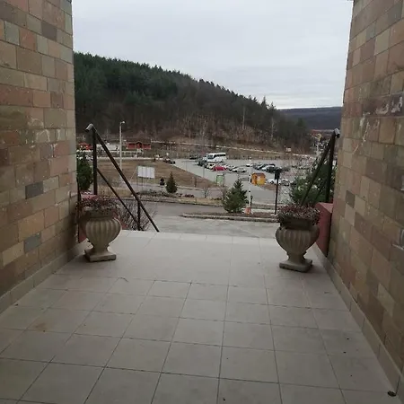 Chill Hill Apartment *